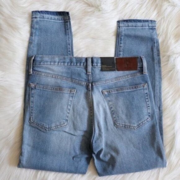 NEW FRYE Light Wash Cropped Skinny Jeans Size 26 Mid Rise Raw Hem - Picture 7 of 8